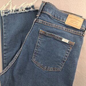 Levi's Women's Strauss Signature Size 8 Vintage Mid-Rise Boyfriend Mi-Taille